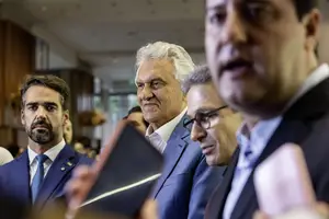 A partir da esq., os governadores Eduardo Leite (PSD), Ronaldo Caiado (PSD), Romeu Zema (Novo) e Ratinho Jr. (PSD) participam de evento em São Paulo (Foto: Eduardo Knapp)