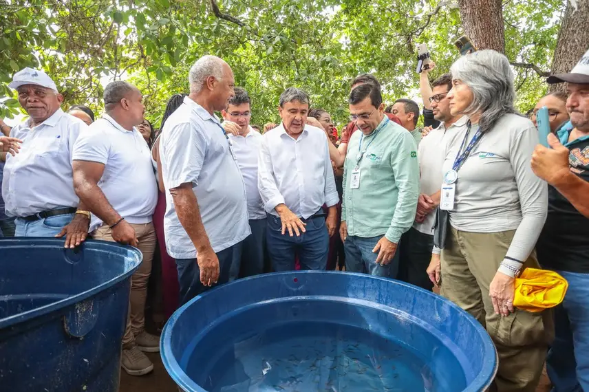 Aniversário de Wellington Dias reúne Boulos e Rafael Fonteles em quilombo