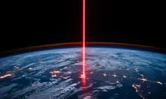 “Laser cósmico” de 8 bilhões de anos-luz desafia telescópios e intriga cientistas