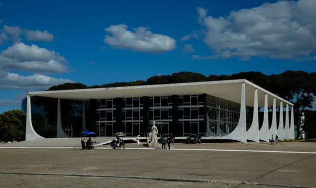 Seis ministros do STF receberam valores acima do teto; Moraes lidera levantamento