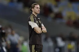 Filipe Luis deixa o Flamengo após 1 ano e 4 meses no comando do Clube (Foto: imagem de reprodução)
