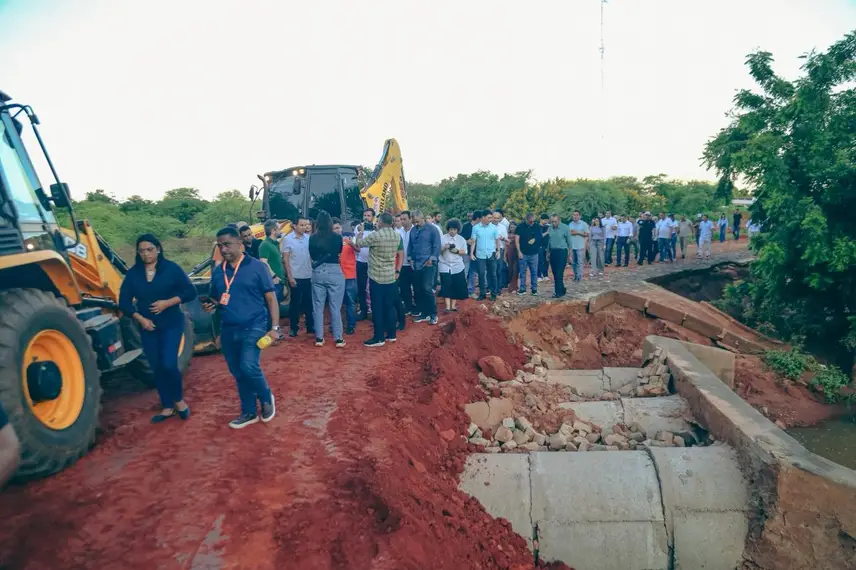 Governador visita comunidades afetadas pelas chuvas em Coronel José Dias e assegura apoio ao município
