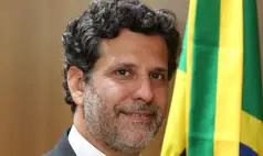 Lula anuncia Leonardo Barchini como novo ministro da Educação