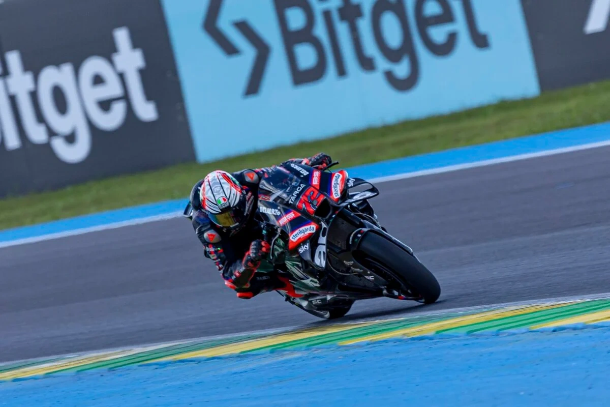 Marco Bezzecchi, piloto da Aprilia, no Grande Prêmio do Brasil de MotoGP