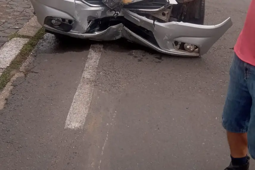 Motociclista Edson Barbosa morre após colisão com carro na Avenida Frei Serafim