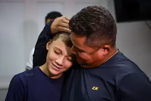 O adolescente e o pai Almerindo Carvalho (Foto: Reprodução)