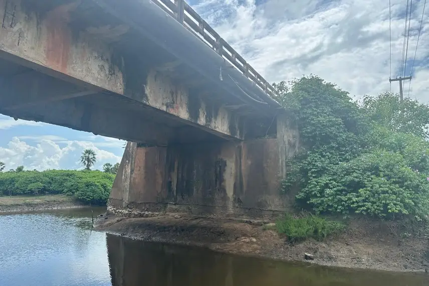 Situação de emergência em sete pontes nas BRs 222 e 403, no Norte do estado