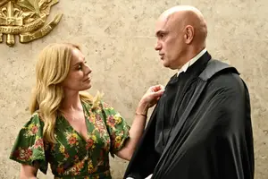 Viviane e Alexandre de Moraes na posse do ministro como vice-presidente do STF, em setembro de 2025 (Foto: EVARISTO SA/AFP)