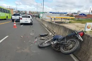 Acidente ocorrido no viaduto Firmino Filho zona sul de Teresina (Foto: Reprodução)