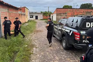 Adolescentes são apreendidos suspeitos de roubo de carro e acidente em Teresina (DRFV) (Foto: SSP-PI)