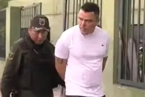 Amaury de Sousa Rocha preso pela polícia Boliviana (Foto: Noticias Bolivisión Al Día/Reprodução)