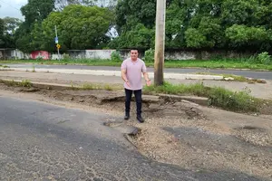 Avenida Henry Wall precisa de reparos efetivos e de qualidade (Foto: Revista40graus)