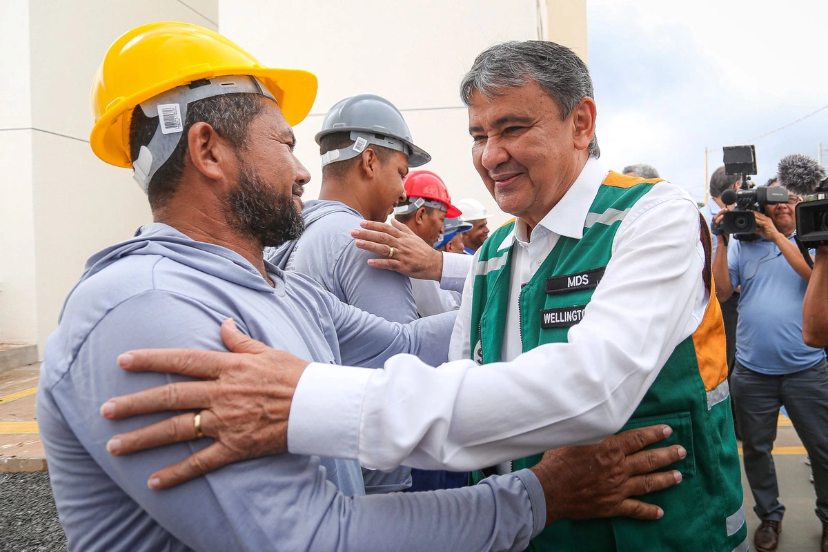 Entrega de mais de 170 moradias e novos contratos de construção pelo Minha Casa Minha Vida (Wellington Dias)