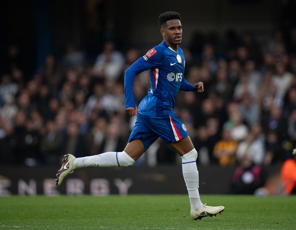 Estêvão atuando pelo Chelsea na Premier League