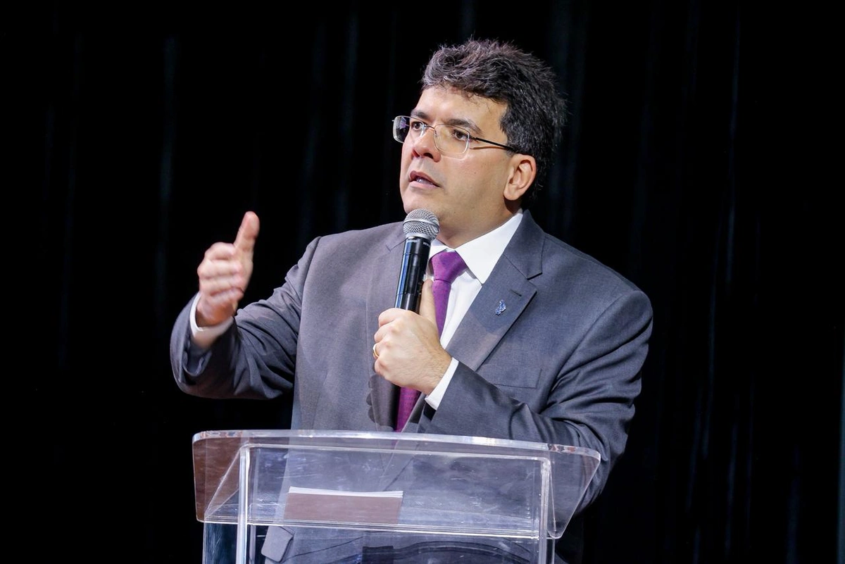 Expansão inclui 23 novos campi, cursos estratégicos de inovação e mercado de trabalho, além de vagas presenciais e EAD. Rafael Fonteles presente no evenyo.