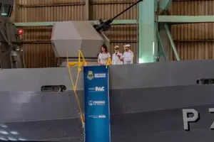 Fabricado no Brasil, navio-patrulha Mangaratiba é lançado ao mar pela Marinha (Foto: Marinha)