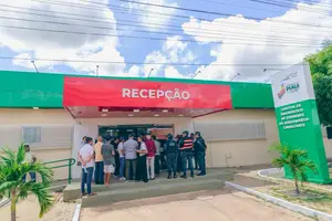 Governador inaugura e visita obras de mobilidade e saúde em Corrente que somam R$ 4 milhões em investimentos (Foto: João Albert)