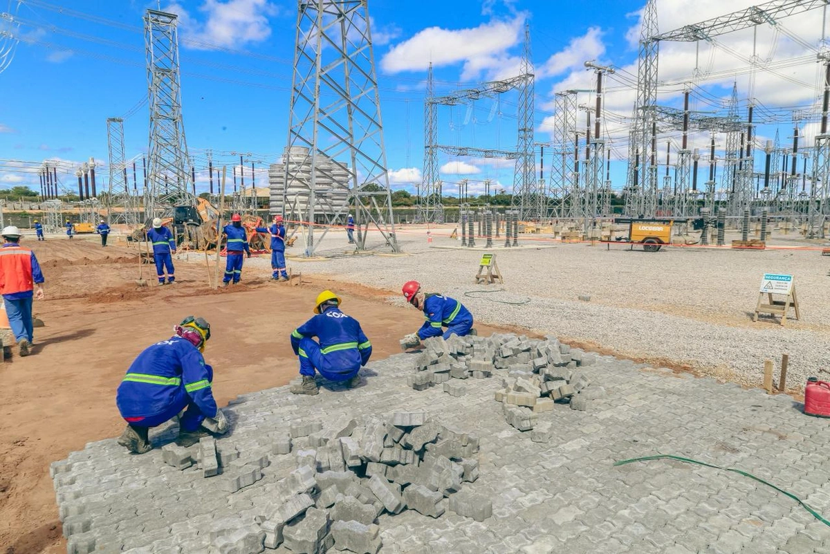 Governador Rafael Fonteles acompanha implantação de linha de transmissão que vai ampliar distribuição de energia renovável do estado