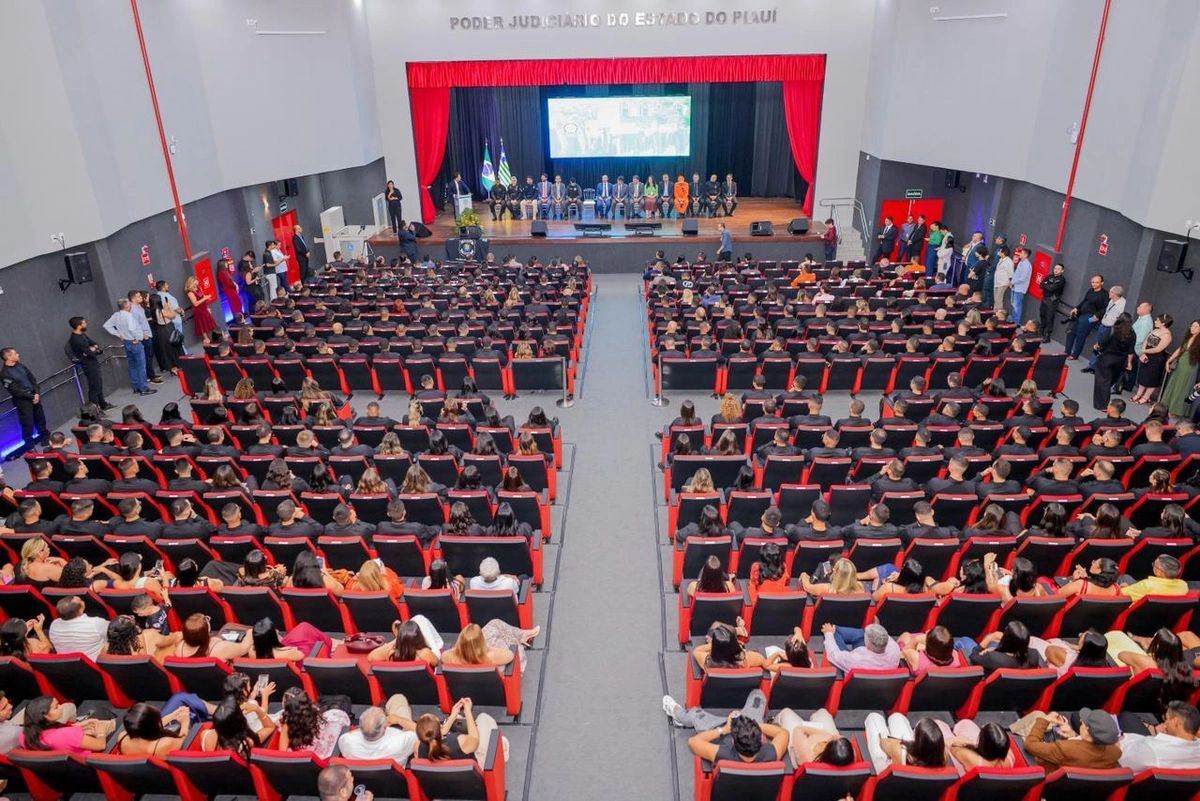 Governo do Piauí realiza maior nomeação da história da Polícia Penal do Piauí, com ingresso de 212 novos policiais