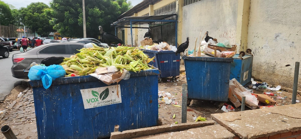 Lixo no Mercado do Parque Piauí