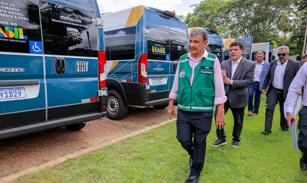Mais 53 municípios do Piauí recebem vans para ampliar atendimento social