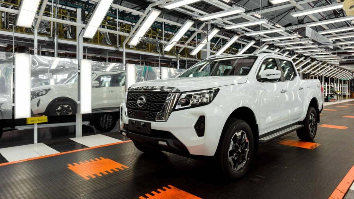Nissan negocia saída da Argentina após fechar fábrica da Frontier em Córdoba e avalia transferência da operação para dois grupos locais.