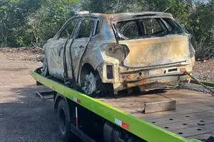 O carro do motorista de aplicativo Francisco Allan Marques da Silva, de 27 anos, foi encontrado carbonizado no sábado (11), na zona rural do município de Brasileira, no Norte do Piauí (Foto: Reprodução)