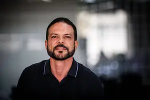 O marqueteiro Sérgio Lima, que trabalhará para o escritor Augusto Cury (Avante) (Foto: Zanone Fraissat)