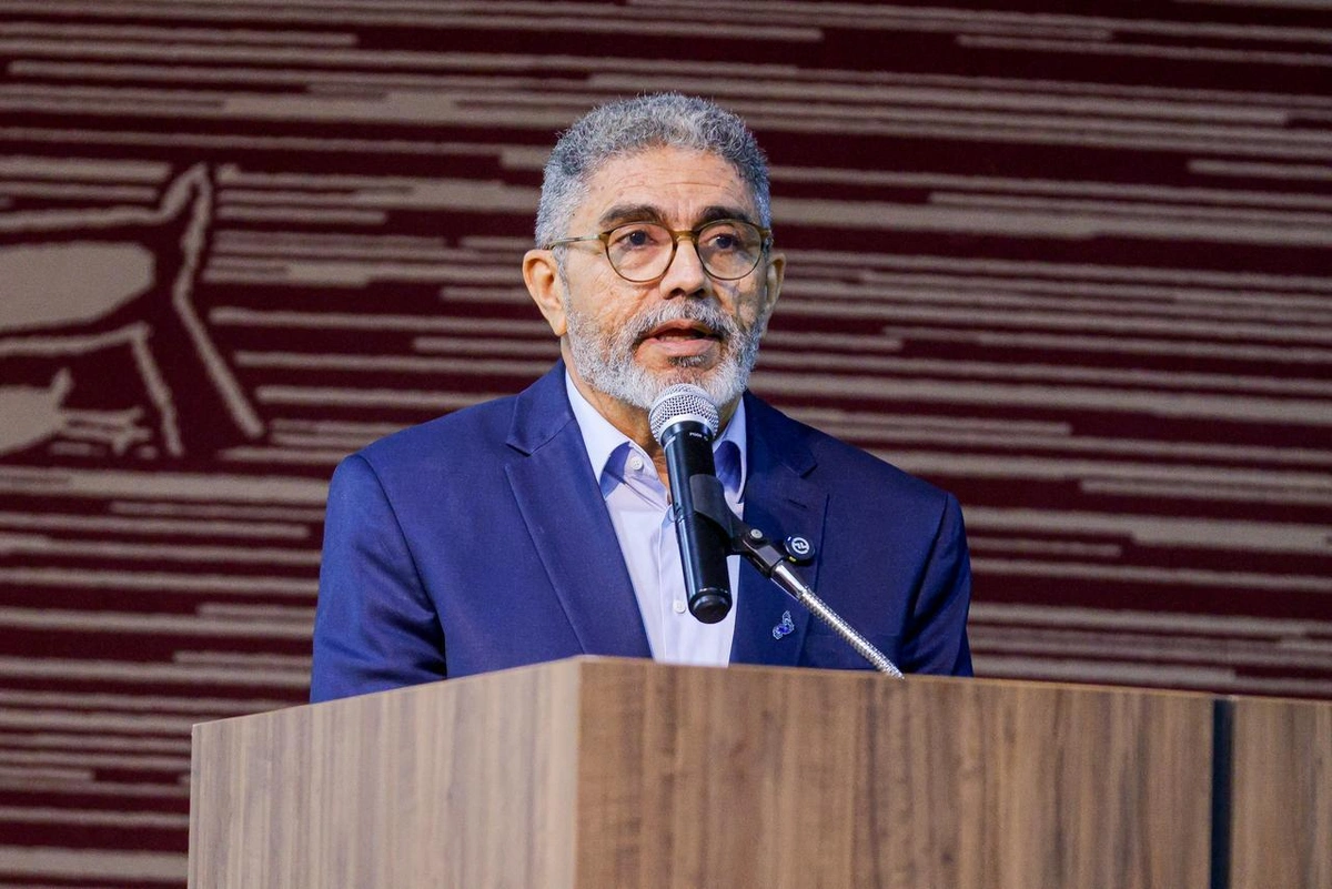 Rafael Fonteles anuncia novo concurso da PM e promove mais de 150 policiais civis no Piauí e secretário de segurança Antônio Luiz