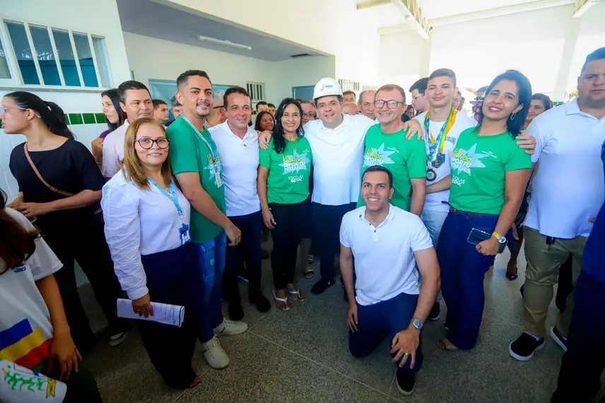 Rafael Fonteles vistoria reforma de escola e obras de calçamento que ampliam qualidade de vida em Sussuapara