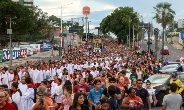 Fé e esperança marcam procissão “Teresina Ressuscita com Cristo”