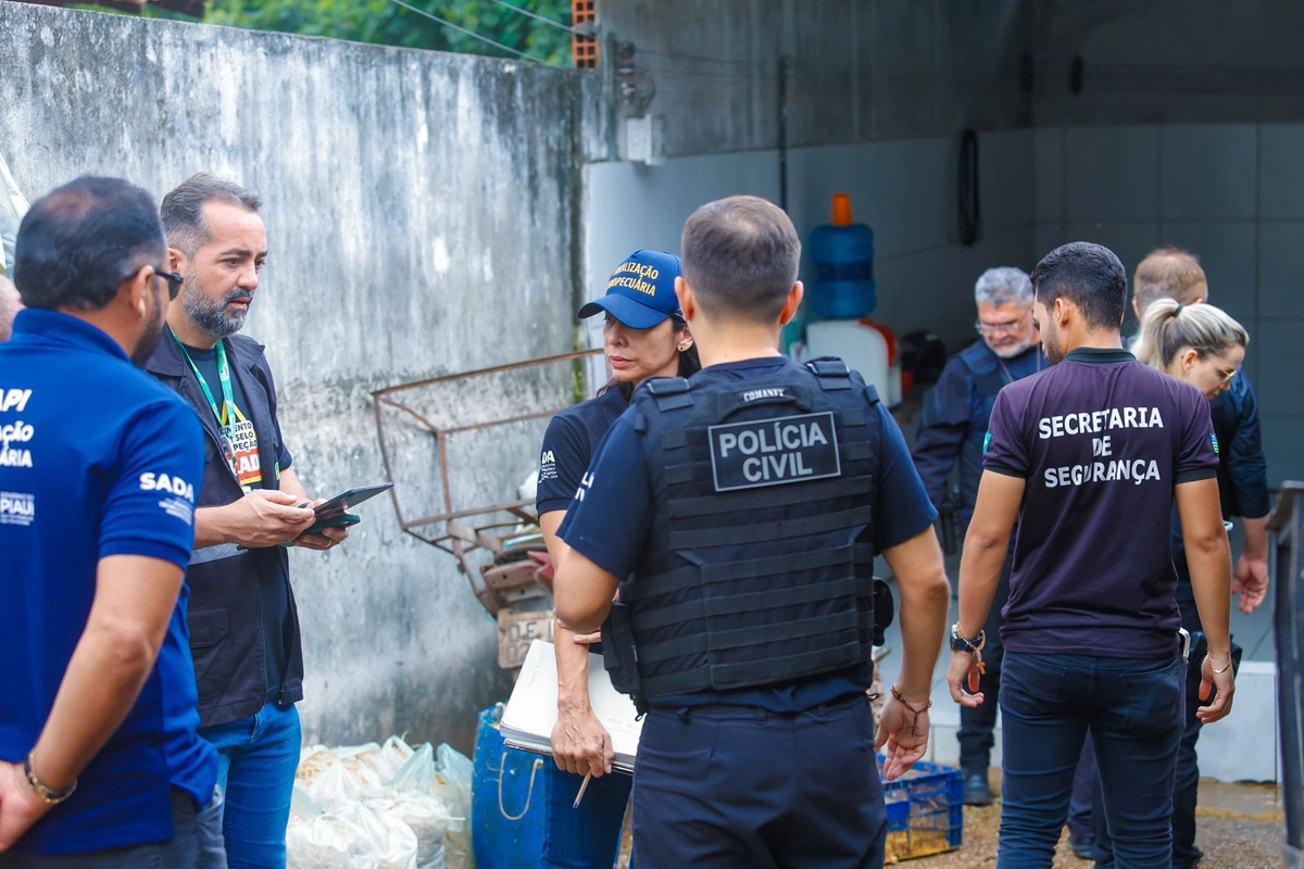 Um abatedouro clandestino de aves localizado no Parque Eliane, na zona Sul de Teresina, foi fechado nesta sexta-feira (24) ( Polícia Civil )