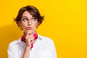7 sinais de que alguém não tira você da cabeça, segundo a espiritualidade (Foto: Reprodução)