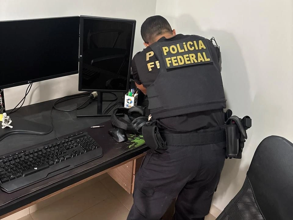 A Polícia Federal deflagrou na manhã desta quinta-feira (14) a Operação Gênesis