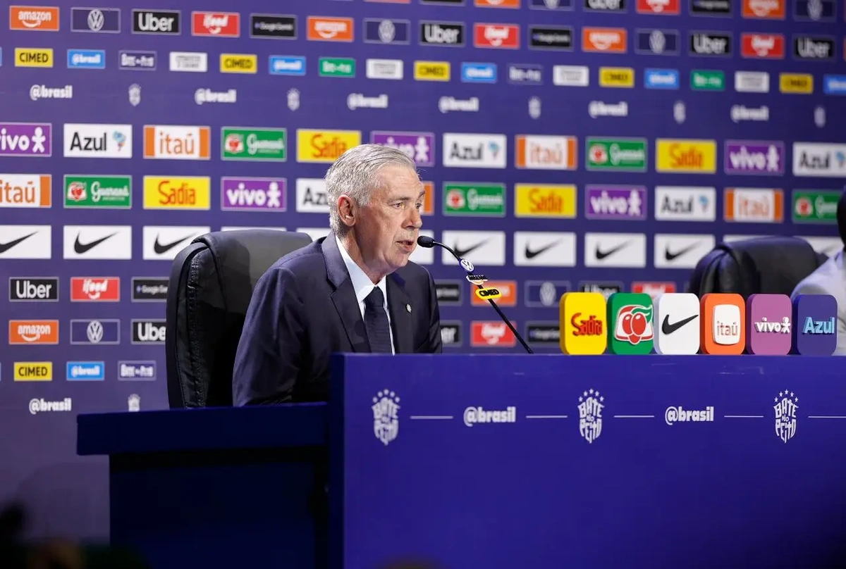Ancelotti, durante o anúncio dos 26 convocados