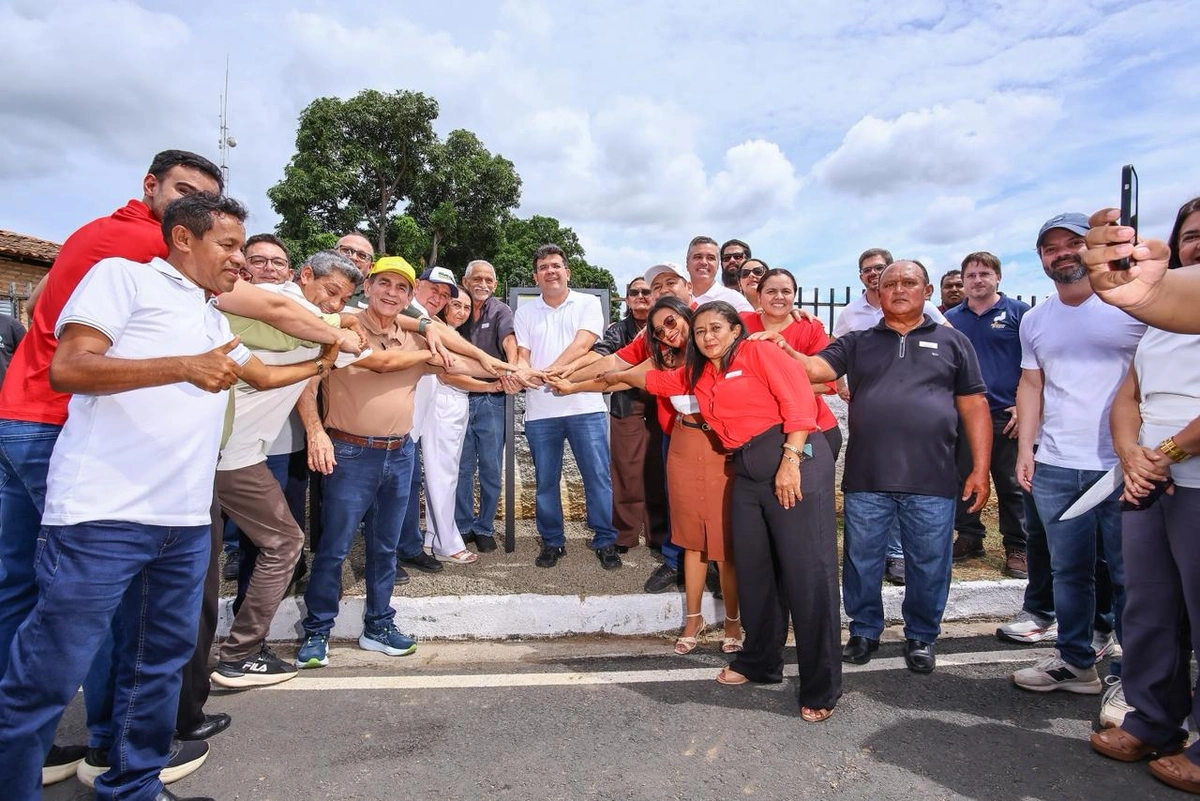 Governador Rafael Fonteles em Olho d'Água do Piauí