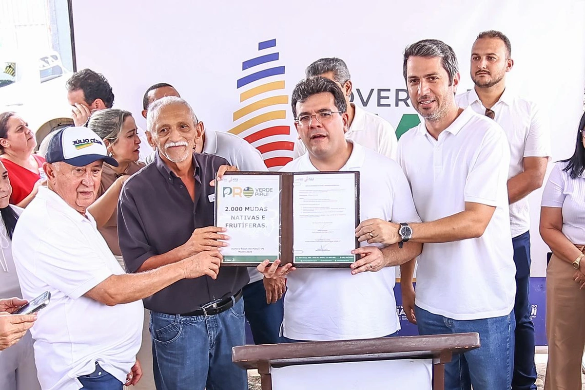 Governador Rafael Fonteles em Olho d'Água do Piauí