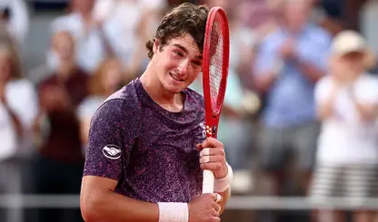João Fonseca busca vaga histórica nas quartas de Roland Garros contra Casper Ruud