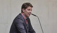 Áudios ampliam desgaste de Mario Frias no caso Master e filme sobre Bolsonaro