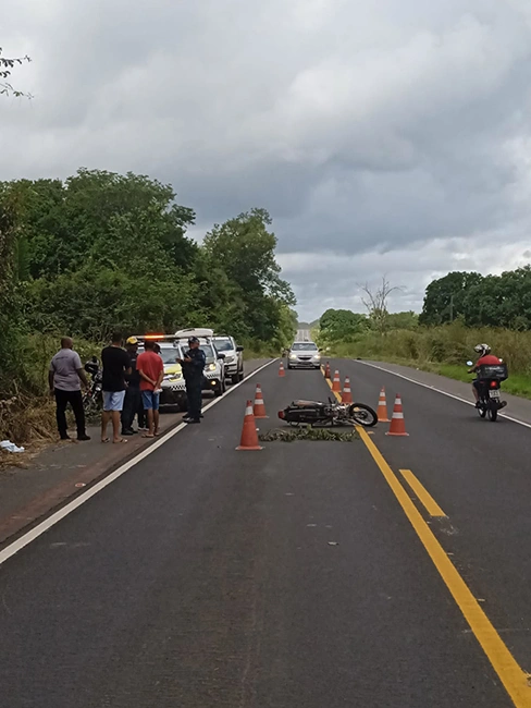 Mulher morre após acidente entre moto e bicicleta no Rodoanel de Teresina
