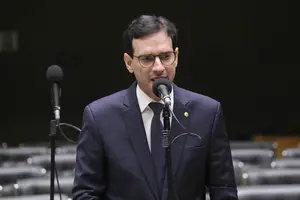O deputado Leo Prates (Republicanos-BA), relator na Câmara da PEC sobre a escala 6x1 (Foto: Kayo Magalhaes)