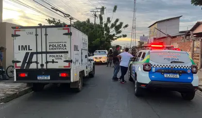 Mestre de obras de 74 anos é encontrado morto dentro de carro em Teresina