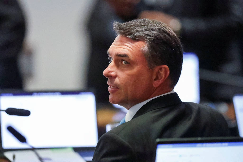 O senador Flávio Bolsonaro (PL-RJ), durante sessão da CCJ do Senado