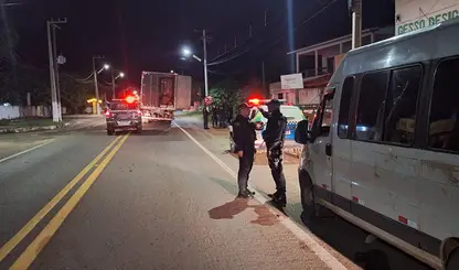 Polícia prende 15 suspeitos e apreende carga de cigarros contrabandeados no litoral do Piauí