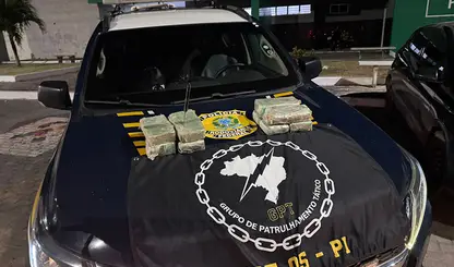 PRF apreende cerca de 10 kg de crack e detém dois suspeitos na BR-343