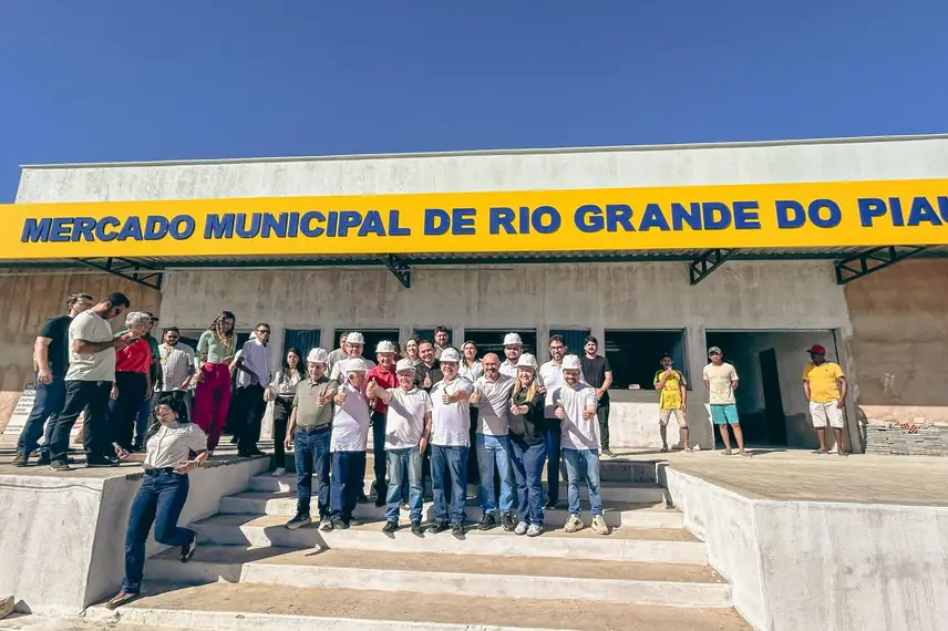 Rafael entrega obras, asfalto e saúde digital em cidades do Sul do Piauí