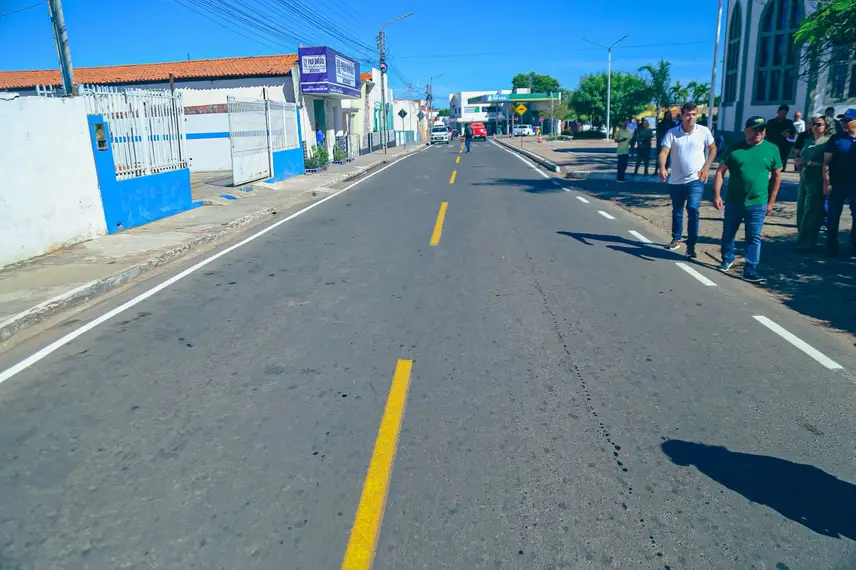 Rafael Fonteles entrega asfaltamento de ruas e equipamentos para creche em Canto do Buriti