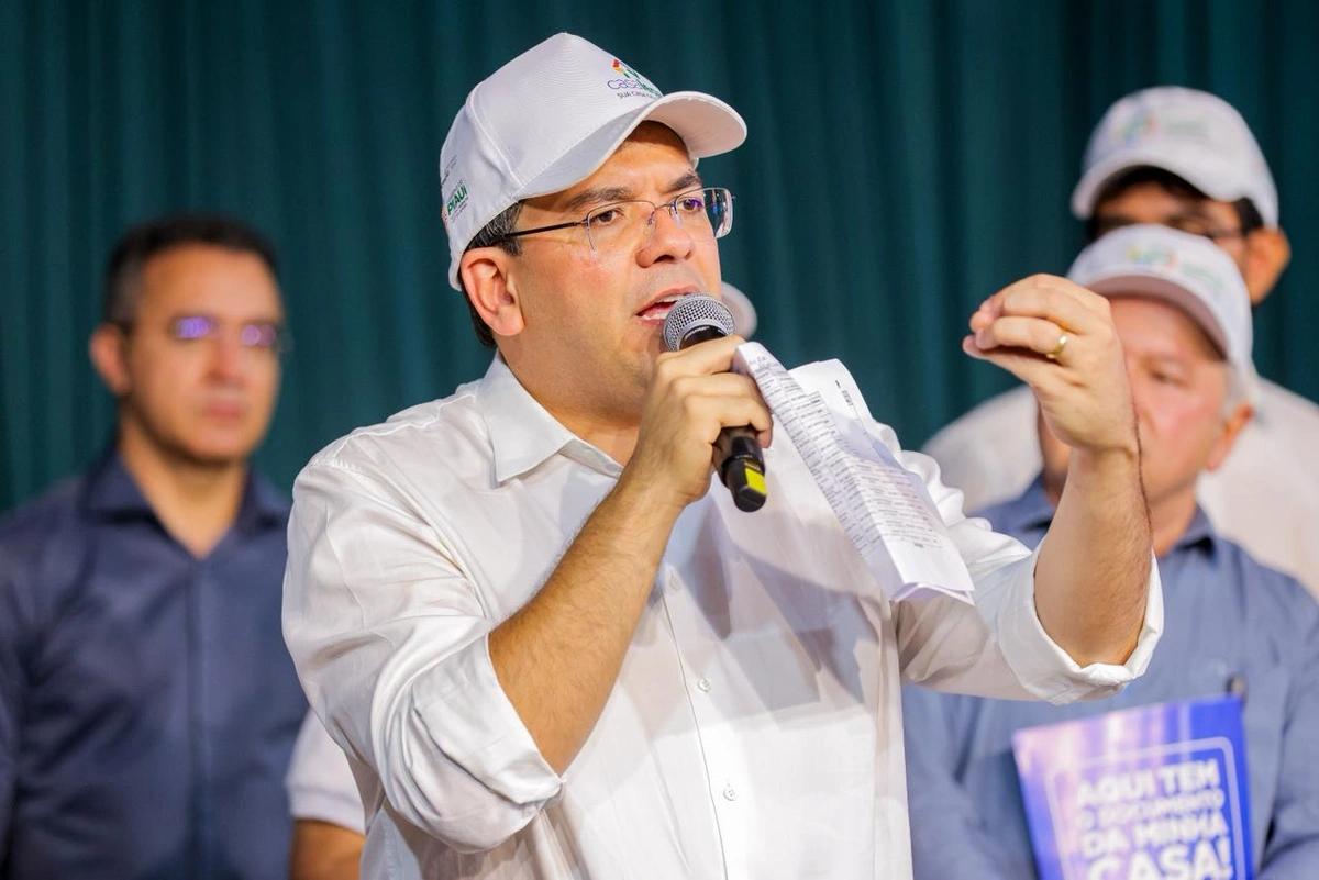Rafael Fonteles entrega obras e serviços