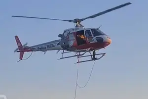Resgate por meio de helicóptero da PM-SP (Foto: Reprodução)