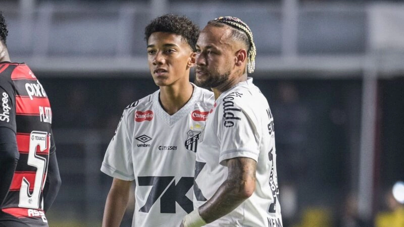 Robinho Jr. acusa Neymar de xingamentos e agressão física em treino do Santos
